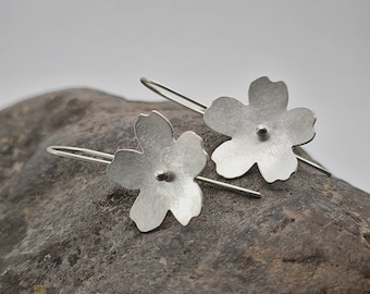 Statement silver ear hooks, flower motif earrings, minimalist, light, original Black Forest