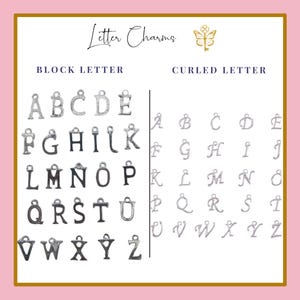 Puede incluir: Un gr&aacute;fico que muestra dos estilos de abalorios de letras, en bloque y cursiva. Las letras del alfabeto se muestran en ambos estilos.
