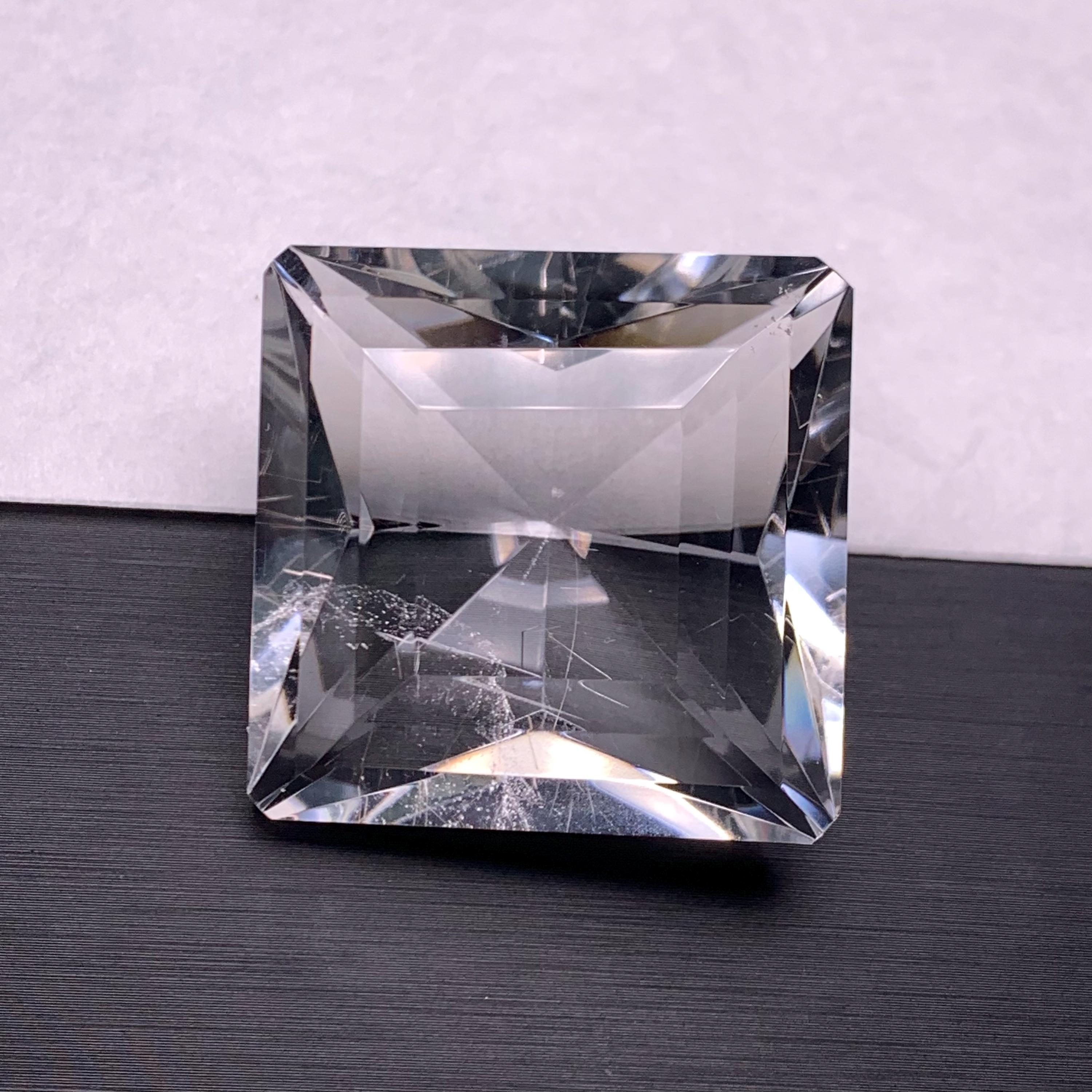 天然の透明クォーツ、ルチルカットのファセットクォーツクリスタル
