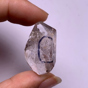 10,7 GRAMMI Esemplare di punta di cristallo di quarzo enhydro a bolla d&#39;acqua mobile al quarzo naturale