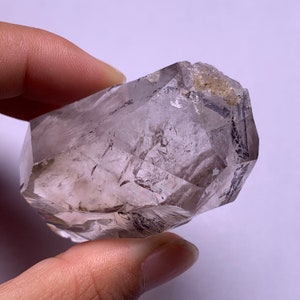 Campione di cristallo di quarzo enidro con bolle d&#39;acqua di quarzo trasparente naturale da 80 GRAM