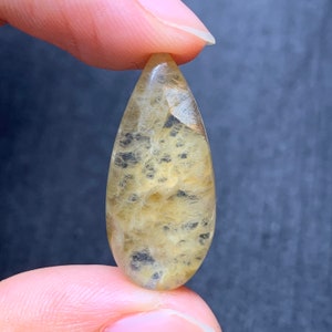 Natural Amphibole quartz Rutilated Quartz Crystal