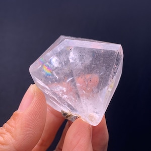Arcobaleno! Esemplare di cristallo di quarzo enhydro a bolla d&#39;acqua mobile da 70 grammi