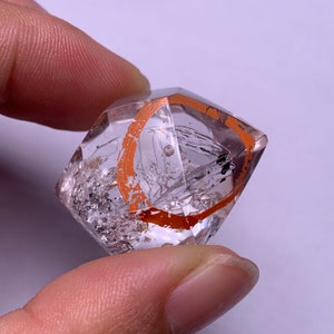 14,8 GRAM lucido Esemplare di punta di cristallo di quarzo enhydro a bolle d&#39;acqua di quarzo trasparente naturale