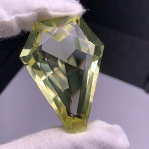 Natural citrine quartz faceted quartz cryatal