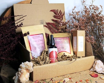 Moon Cycle Gift Box: Herbal Tea, Oil, Cacao & Crystal