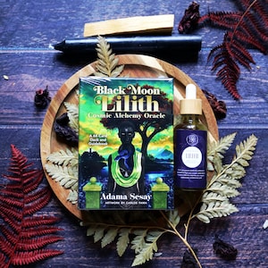 Cofanetto regalo Lilith / Kit rituale e di evocazione Lilith Luna Nera, olio infuso, mazzo di oracoli, candela nera, Palo Santo / Lavoro sull'ombra femminile oscura