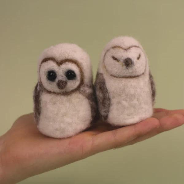 Baby Barn Owl Small Needle Felt Kit by The Makerss