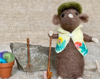 Gardening Mouse Small Needle Felt Kit