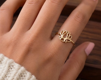 Minimalist Lotus Flower Ring, Gold Lotus Ring, Yoga Jewelry, Spiritual Ring, Boho Floral Ring, Dainty Stackable Ring, Gift for Women