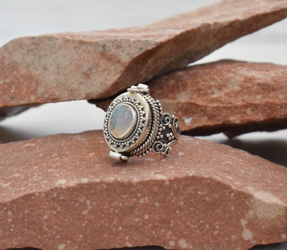 Opal poison ring deals