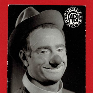 POSTAL DE PAYASO VINTAGE - Tarjeta fotográfica original de Achille Zavatta - Circo familiar Zavatta - Artista de circo payaso francés (OS01)