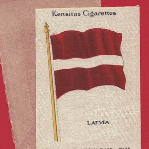 LETONIA - SEDA - Bandera Nacional No.26 - 1934 Emisión de tarjeta de tabaco para cigarrillos. J.Wix & Sons Ltd. c/w Envoltorio de cera original. (TA05)