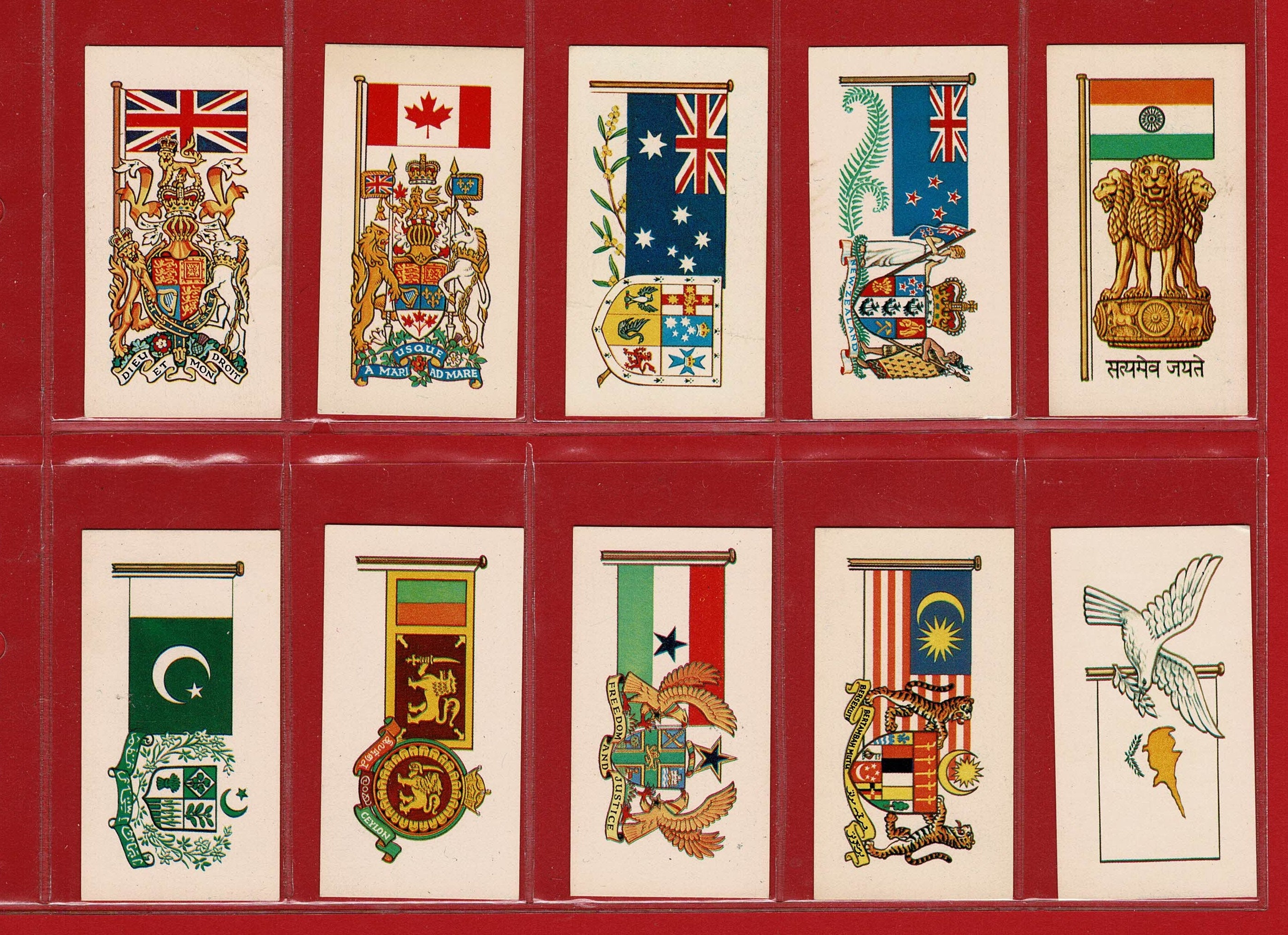 FLAGS and EMBLEMS of the WORLD Original Tea Trade Card Set Brooke Bond