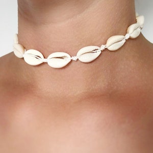 Shell necklace Shell choker Seashell necklace Cowrie shell necklace Seashell choker Beach necklace Beach choker Beach jewelry