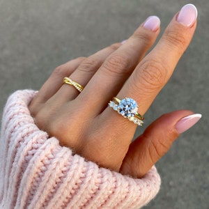 Runder Verlobungsring Goldring Silberring Versprechensring Diamantring Simulantring Solitärring Geschenk für sie Stapelring Bild 8