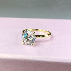 Ronde verlovingsring Gouden ring Zilveren ring Beloftering Diamanten ring Simulantring Solitaire ring Cadeau voor haar Stapelring afbeelding 5