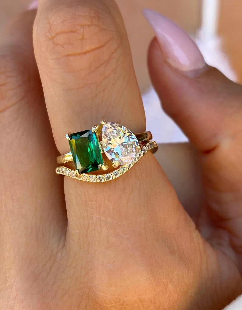 Bague Toi et moi Double Stone Fiançailles Bague émeraude 2 Stone Wedding Ring Radiant cut ring Poire ring 2 stone mothers ring Green stone ring image 9