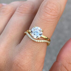 Ronde verlovingsring Gouden ring Zilveren ring Beloftering Diamanten ring Simulantring Solitaire ring Cadeau voor haar Stapelring afbeelding 7