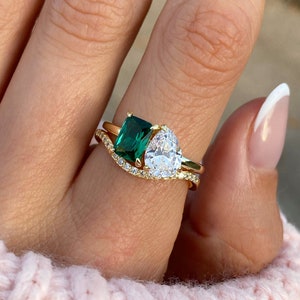 Bague Toi et moi Double Stone Fiançailles Bague émeraude 2 Stone Wedding Ring Radiant cut ring Poire ring 2 stone mothers ring Green stone ring image 5