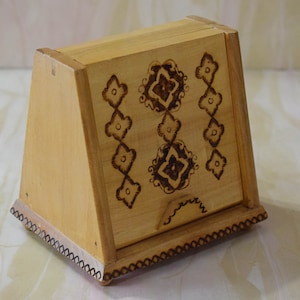 Scatola di sigarette in legno, Organizer per sigarette vintage, Scatola di legno incisa a mano, Portasigarette