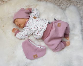 Babyset Shirt/Pullover Pumphose Beanie-Mütze Halstuch Erstlingsset Gr 50 56 62 68 74 80 Blumenmuster rosa getigerter-loewe Waffeljersey
