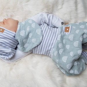 Babyset Pumphose Halstuch und Beaniemütze mit Regenbogen Mint Erstlingsset Bild 7