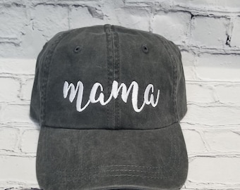 MAMA - Sombrero teñido con pigmento bordado