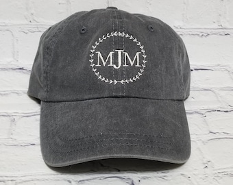 Gorra con monograma bordado personalizado