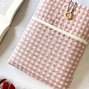 Light Pink Gingham Cover for her, Seersucker Book Cover for Booklovers with front pocket, Case for Tablet, Ipad Sleeve for mom, Bookish gift