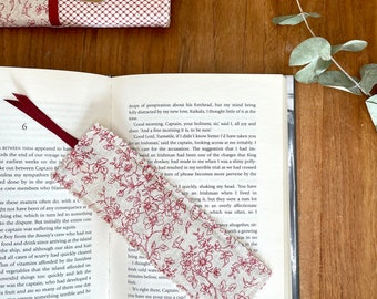 Flowered Fabric Bookmark for readers, Bookmark for journal, Gift for book lovers, Book accessory for bookworms, Planner band