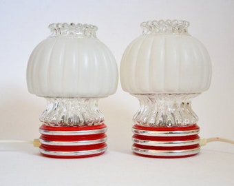 1970er Graewe Tischleuchten Paar Nachttischlampen Vintage Rot Weiß Kunststoff Interior 70er Seventies funky Wohndekor Space Age Atomic Age