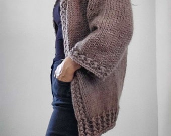 Cárdigan de lana gruesa tejido a mano AVANI, con borde trenzado, color marrón topo