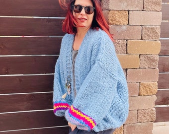 Cárdigan SICILIA de mohair azul cielo, punto grueso, mangas globo