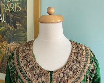 Beautiful vintage Indian green silk embroidered and embellished coat/tunic. Size M.
