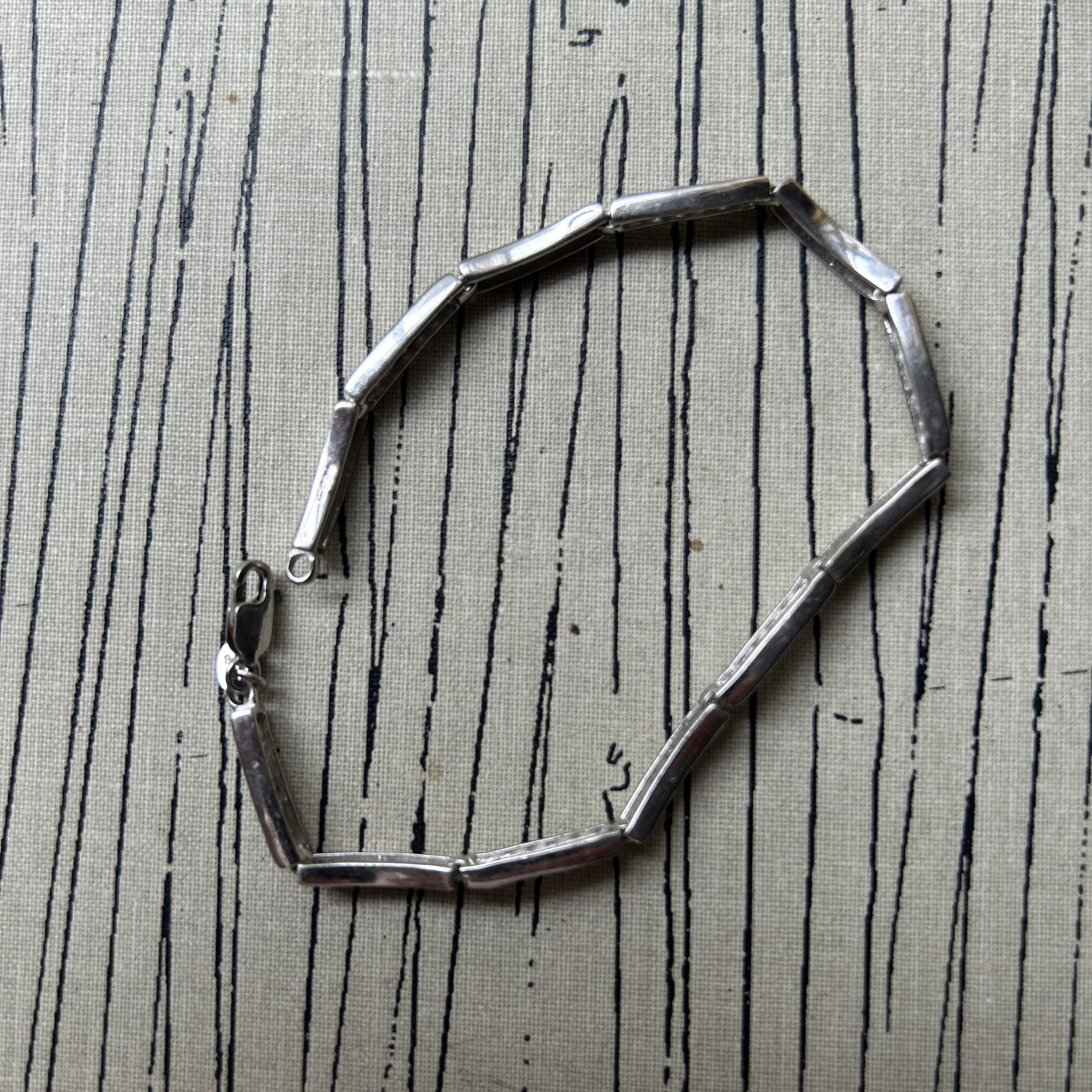 ヴィンテージ！Silver Wavy Curve ブレスレット ヴィンテージ！Silver Wavy Cuff ブレスレット - メルカリ
