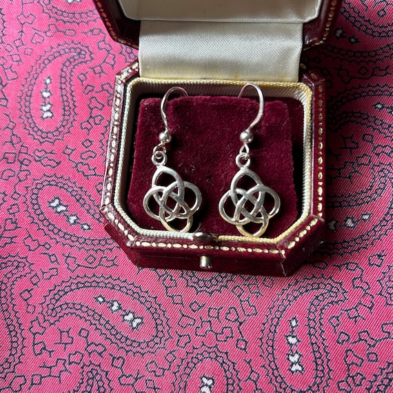Lovely little pair of vintage 1990s silver earrin… - image 1