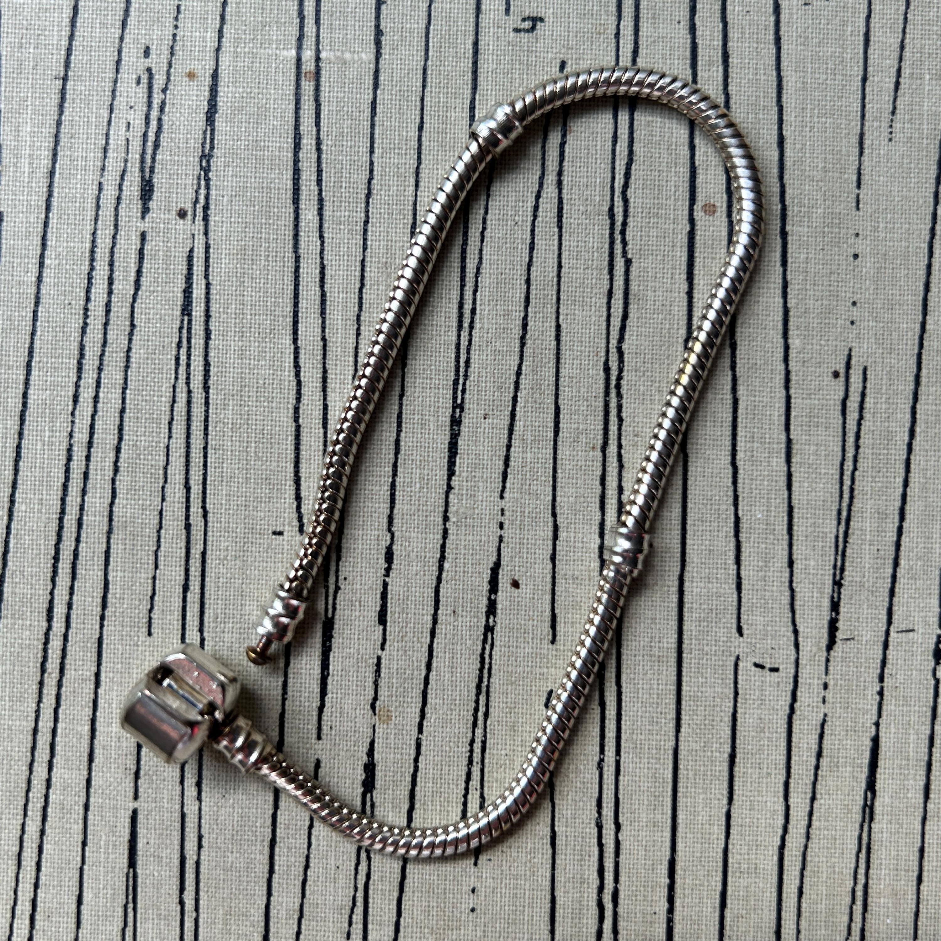 アクセサリー vintage silver925 snake chain bracelet Vintage Sterling Silver Snake Chain Charm Bracelet. 12.25g. - Etsy