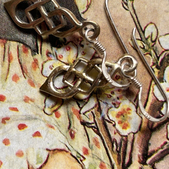 Lovely little pair of vintage silver gilt earring… - image 4