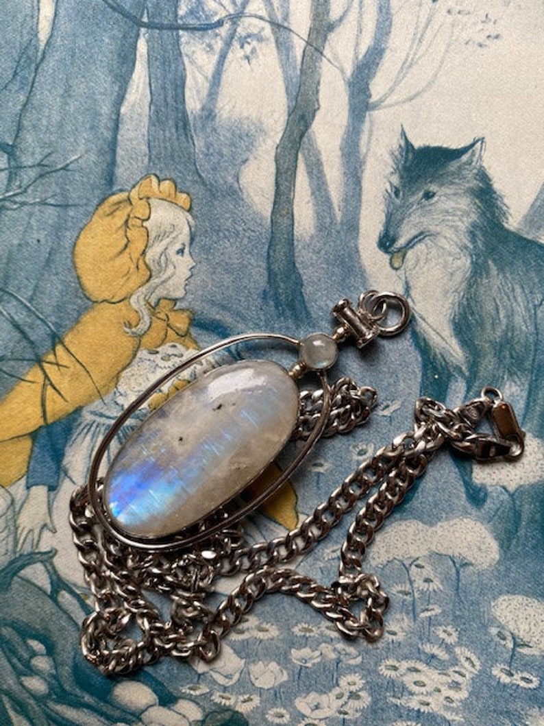 Stunning vintage sterling silver and moonstone cabochon statement pendant.
