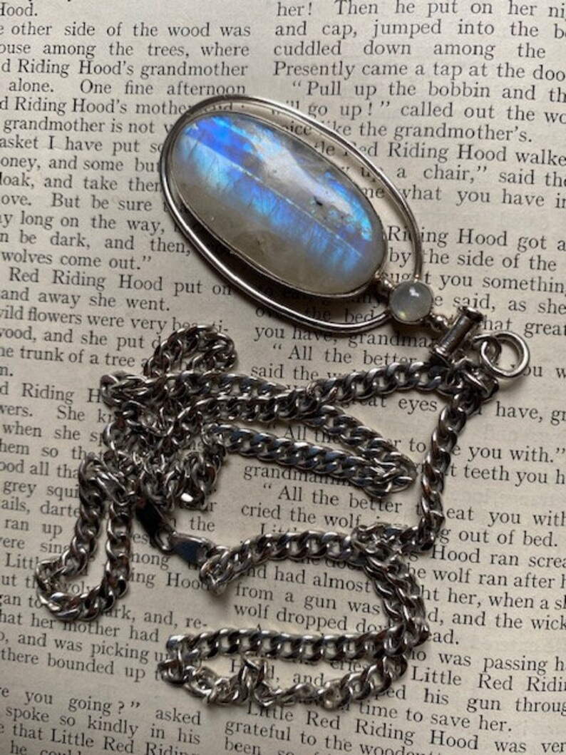 Stunning vintage sterling silver and moonstone cabochon statement pendant.