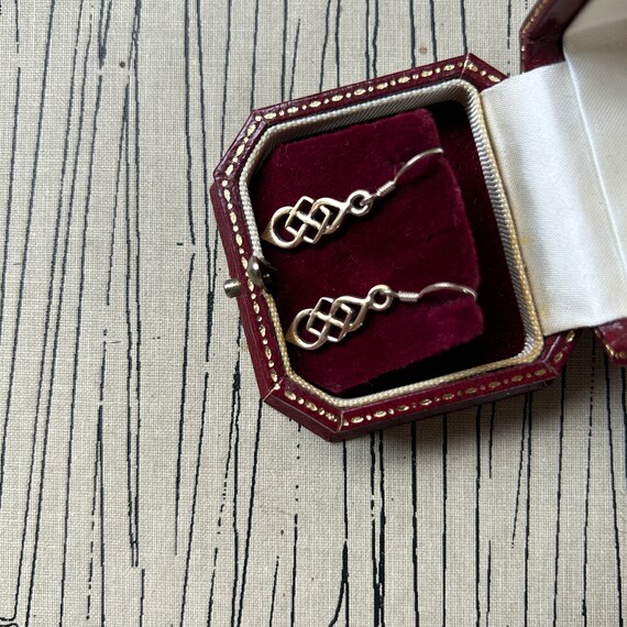 Lovely little pair of vintage silver gilt earring… - image 2