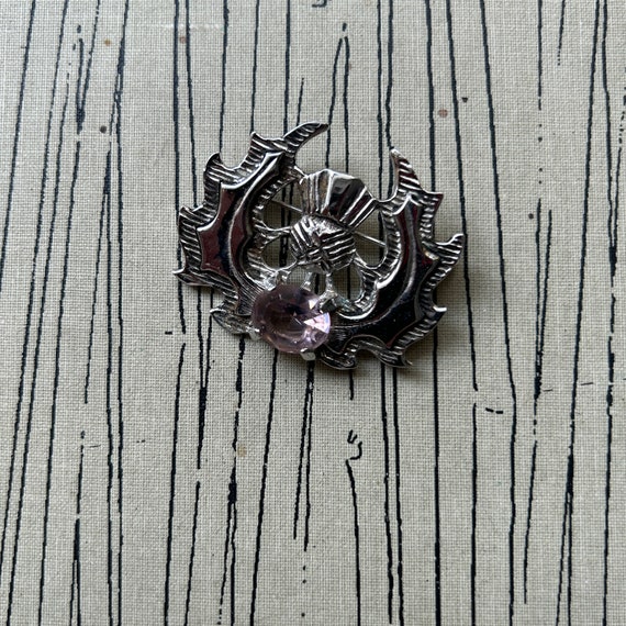 Broche chardon écossais – Sassy Spirit