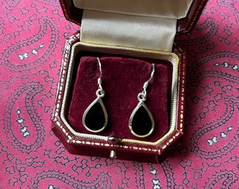 Stunning pair of vintage silver and onyx drop earrings in a beautiful design.