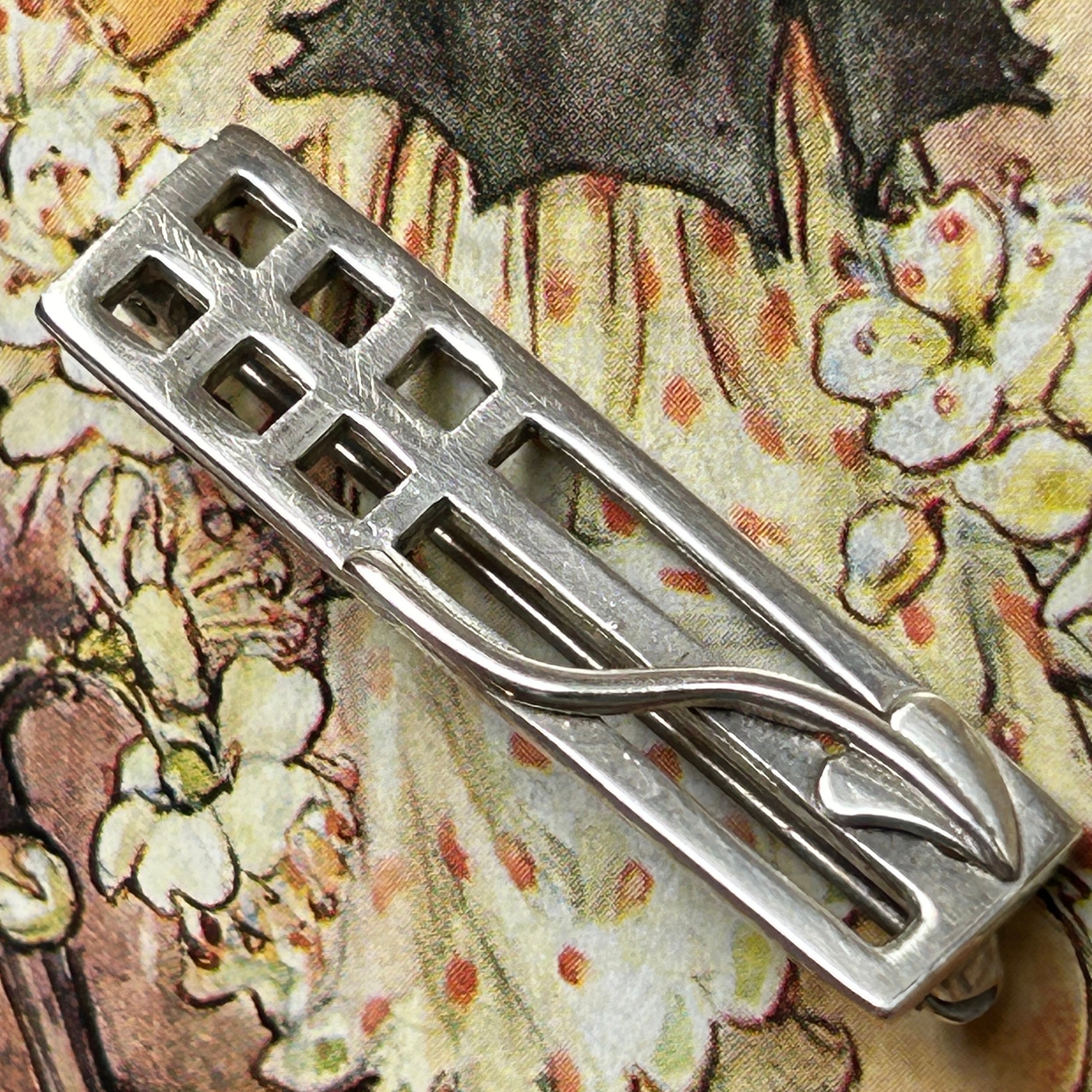 Spilla Ovale In Argento 925 Con Smalto Lilla - Design Ispirato A Rennie Mackintosh - Gioiello Elegante In Confezione Regalo - 3