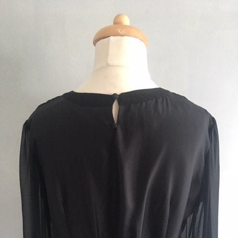 Beautiful vintage silk dress in black. Size 14. | Etsy