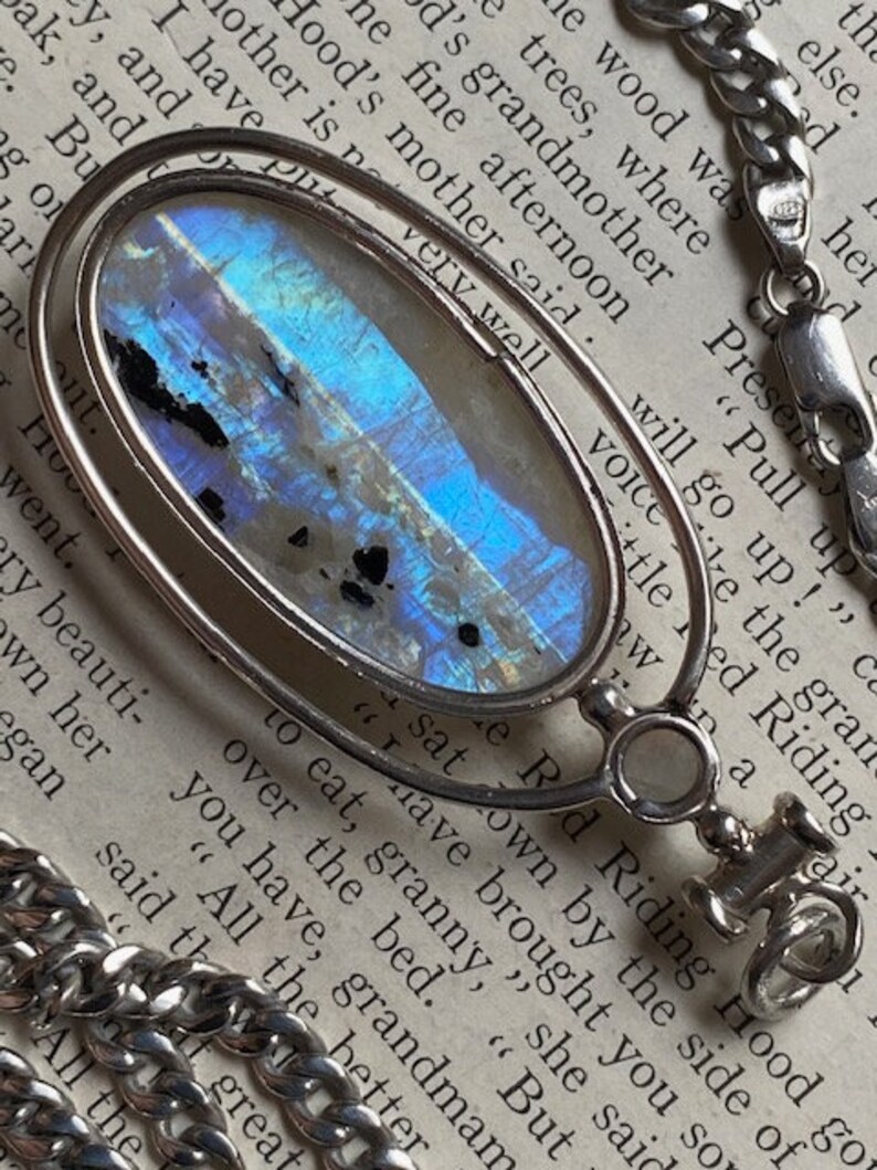 Stunning vintage sterling silver and moonstone cabochon statement pendant.