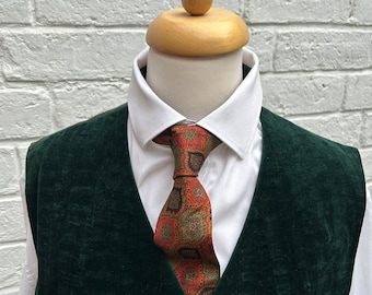 Vintage gentleman's silk tie.