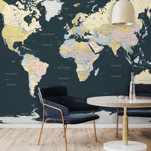 Dark Navy Politische Weltkarte Wallpaper | Anspruchsvolles Schälen und Aufkleben oder traditionelles Wandbild | Büro Wanddeko