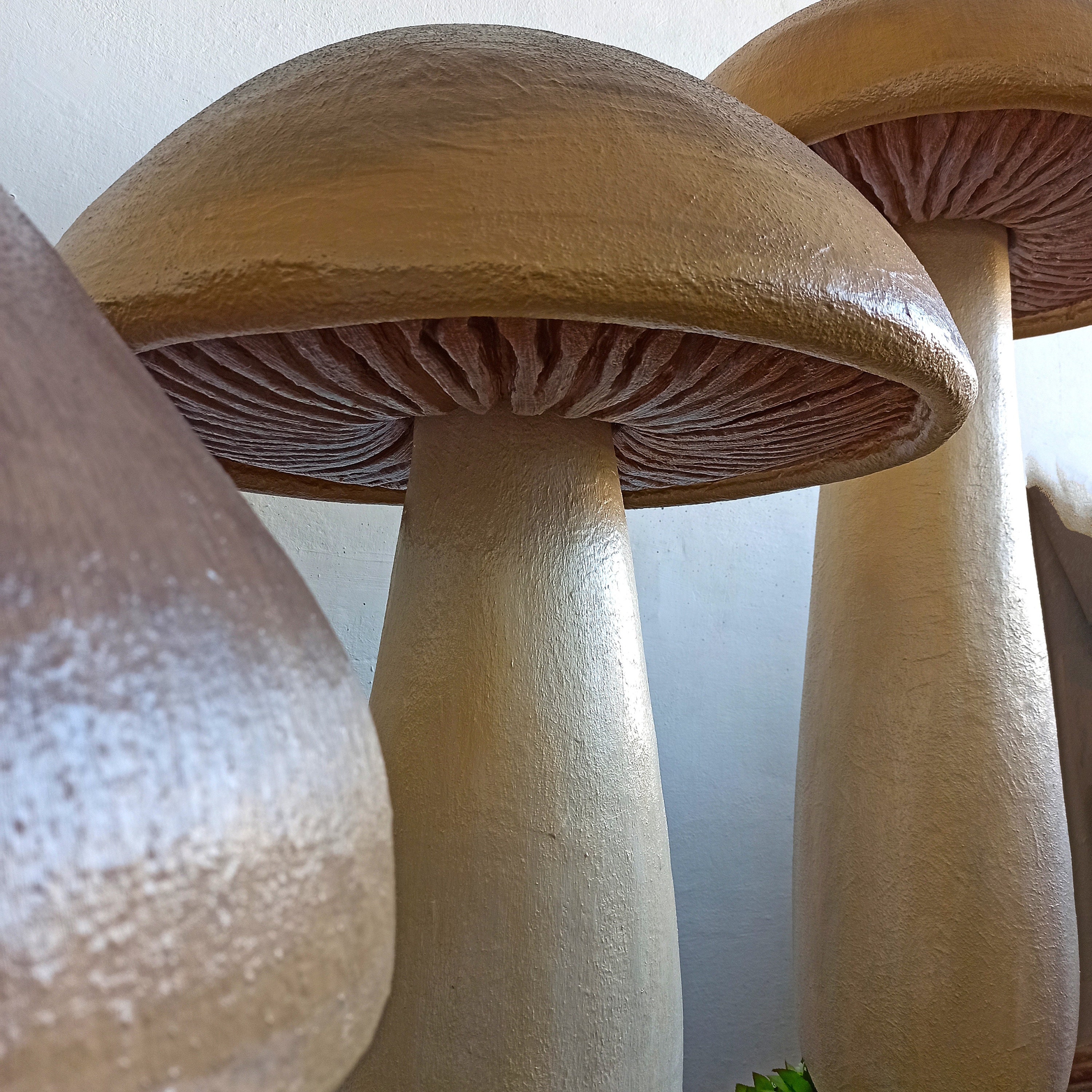 Polystone decorative fake mushrooms decor – Window Display Props